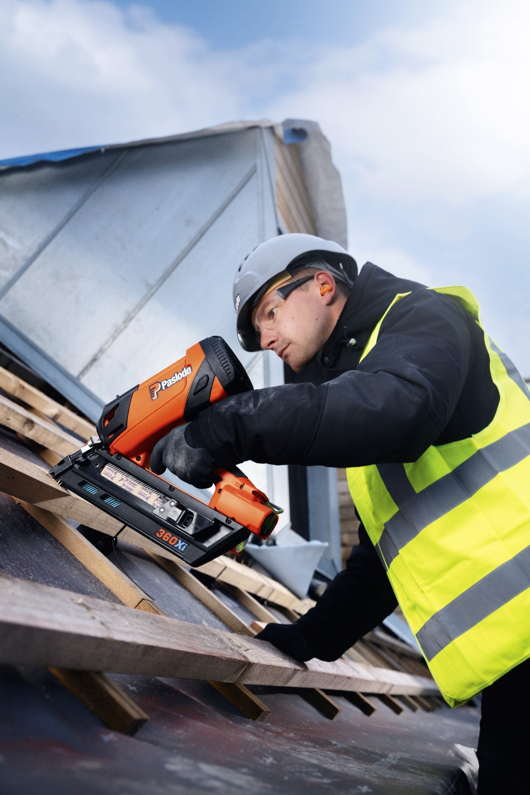 The new Paslode Xi Range – The Next Generation of Paslode nailers